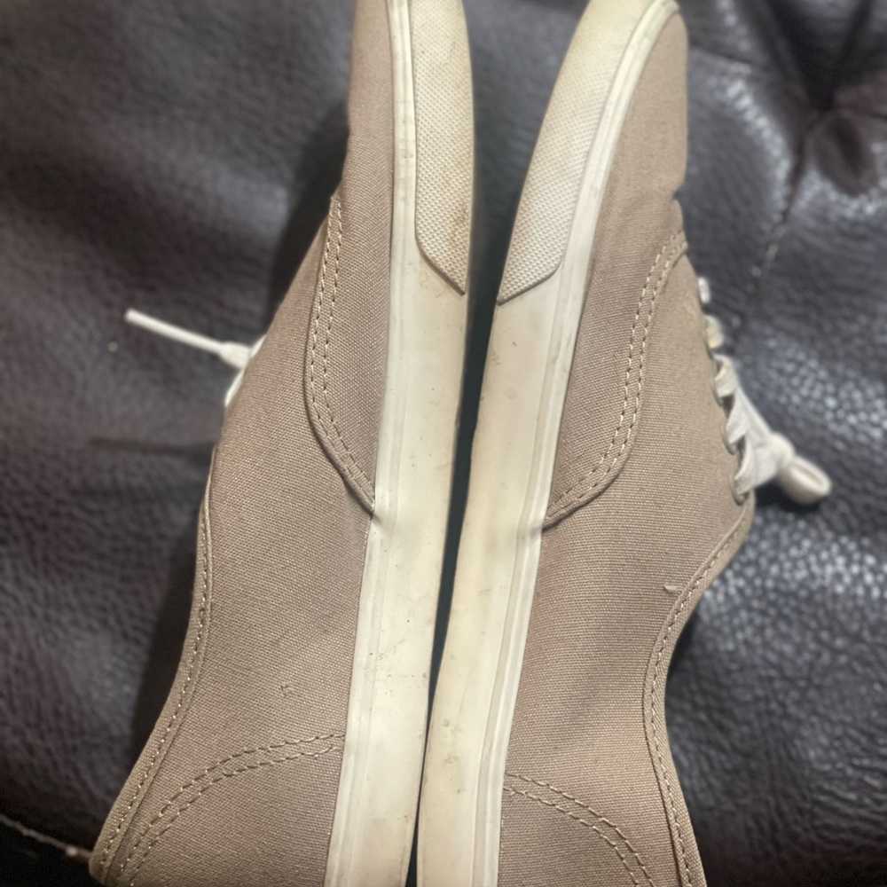 Vans - Picture 7 of 7